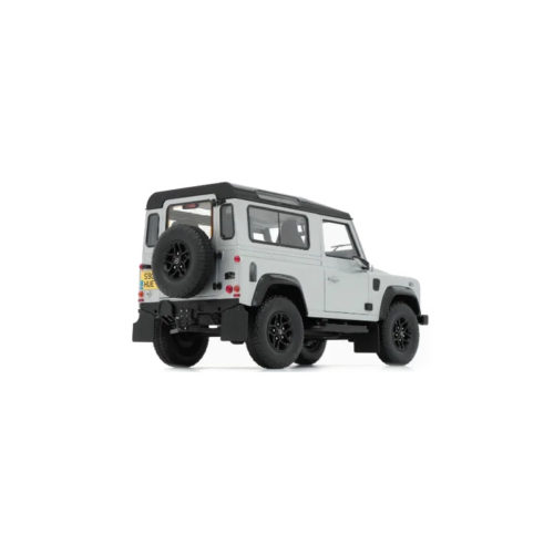 Land Rover Defender 90 2,000,000 Pcs Edition 2015 - Silver 1:18 ALMOST REAL