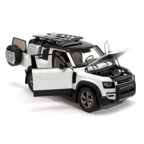 Land Rover Defender 90 (2020) with Roof Pack - Fuji White 1:18 ALMOST REAL ALM 810707