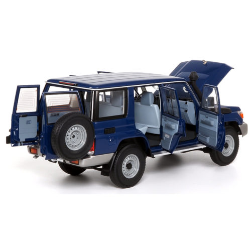 Toyota Land Cruiser 76 2017 - Blue 1:18 ALMOST REAL ALM 870101